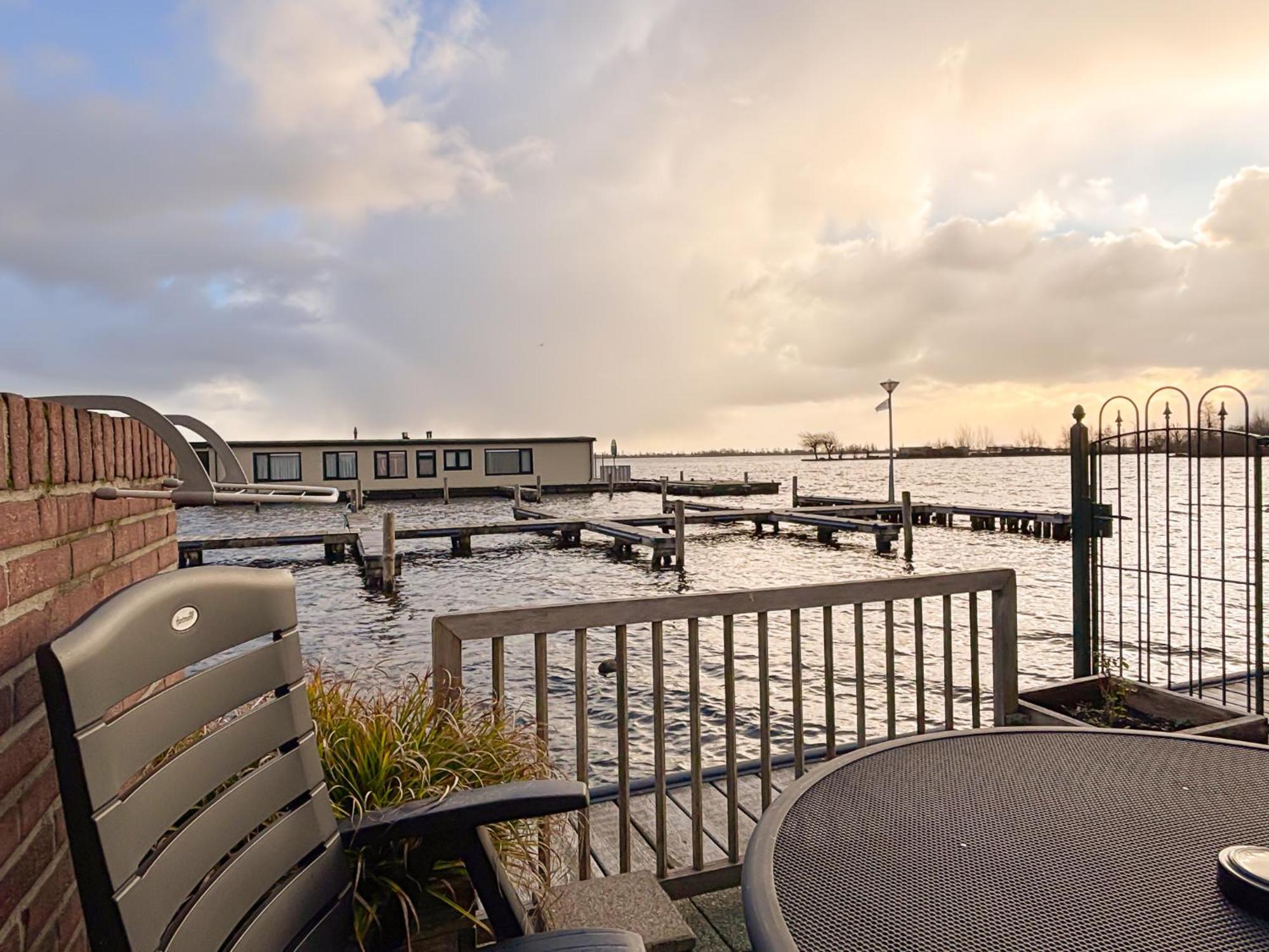 Visserslust Rooms, Apartments And Houseboats Vinkeveen Bagian luar foto