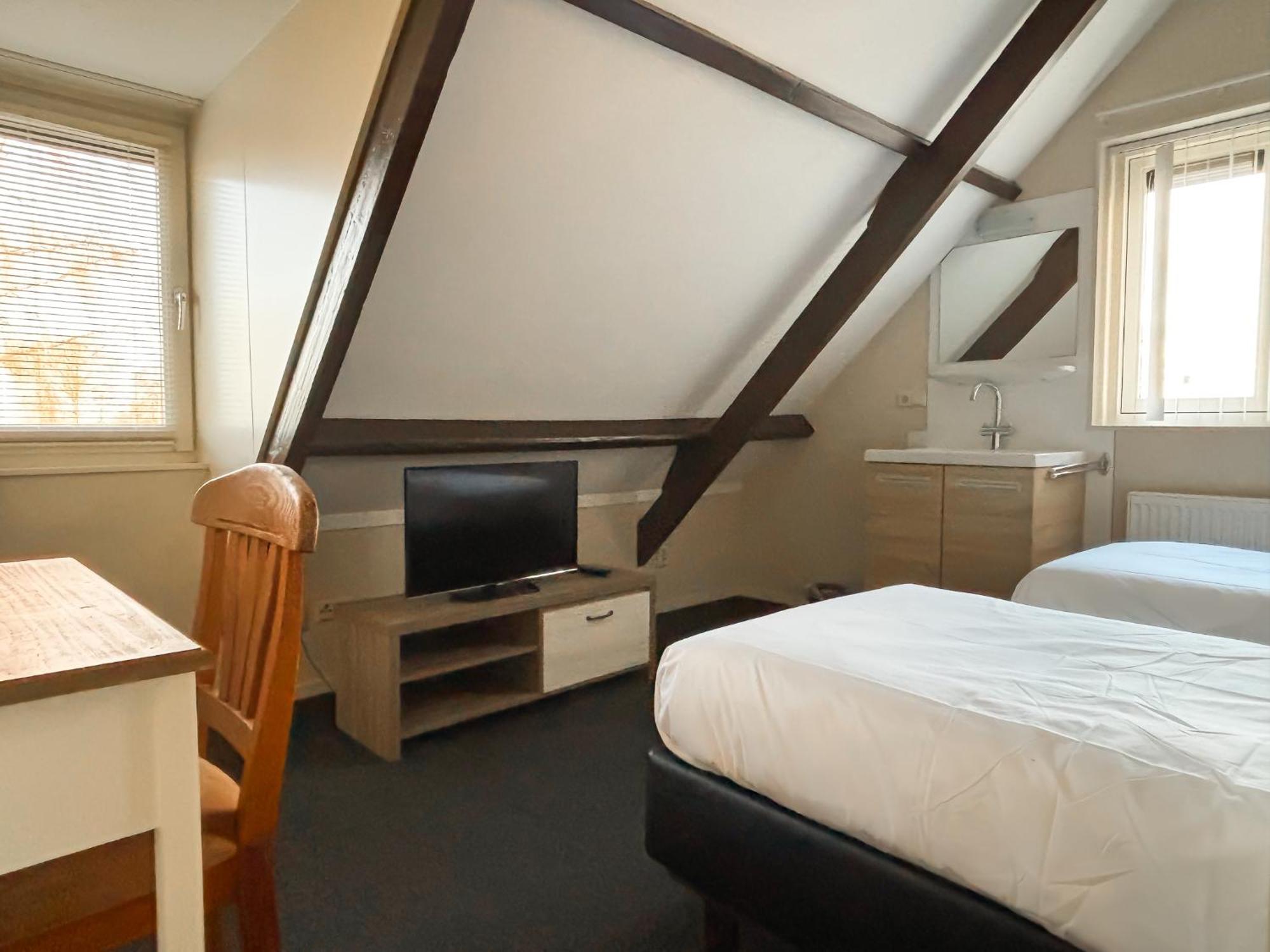 Visserslust Rooms, Apartments And Houseboats Vinkeveen Bagian luar foto