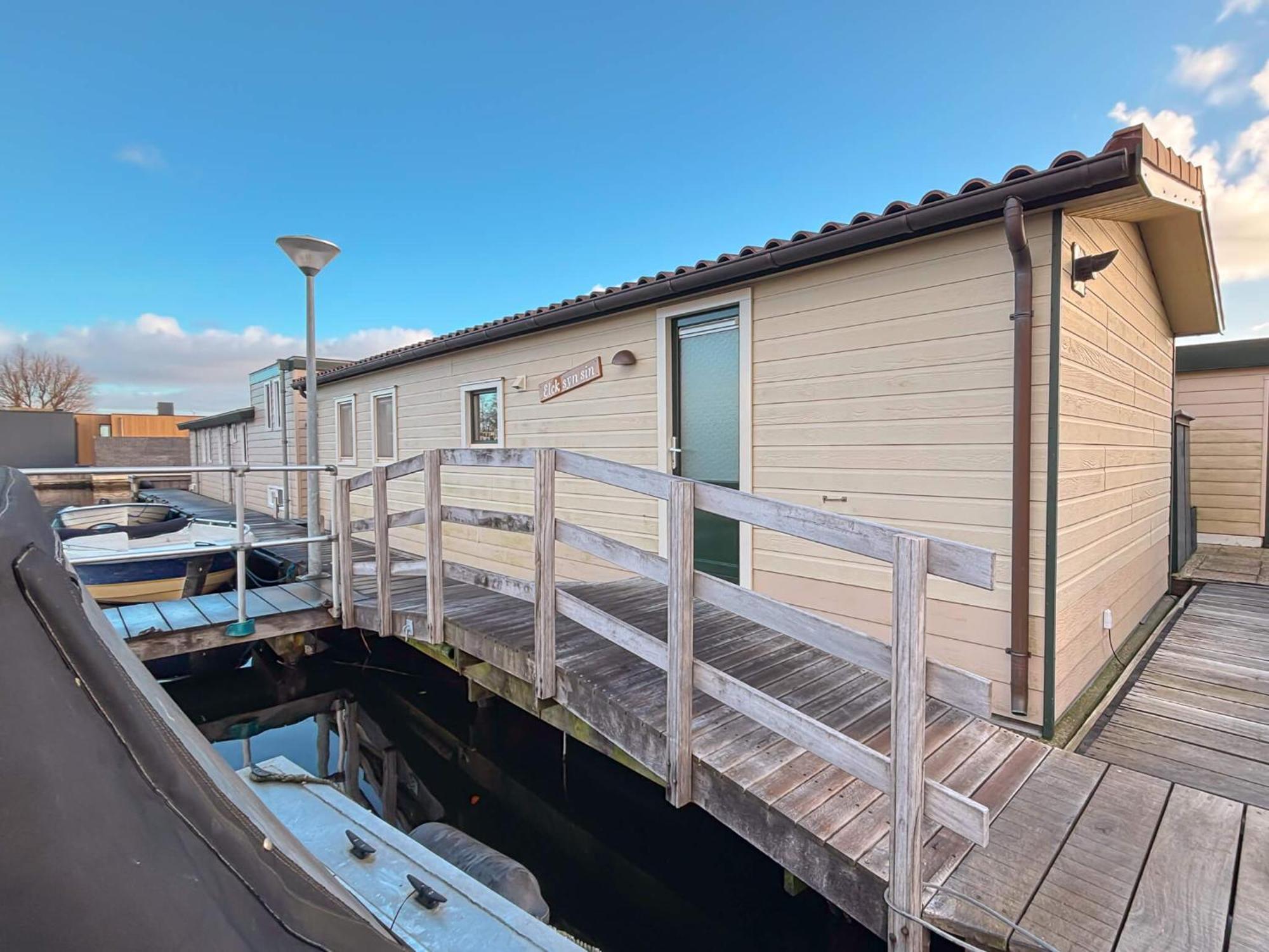 Visserslust Rooms, Apartments And Houseboats Vinkeveen Bagian luar foto