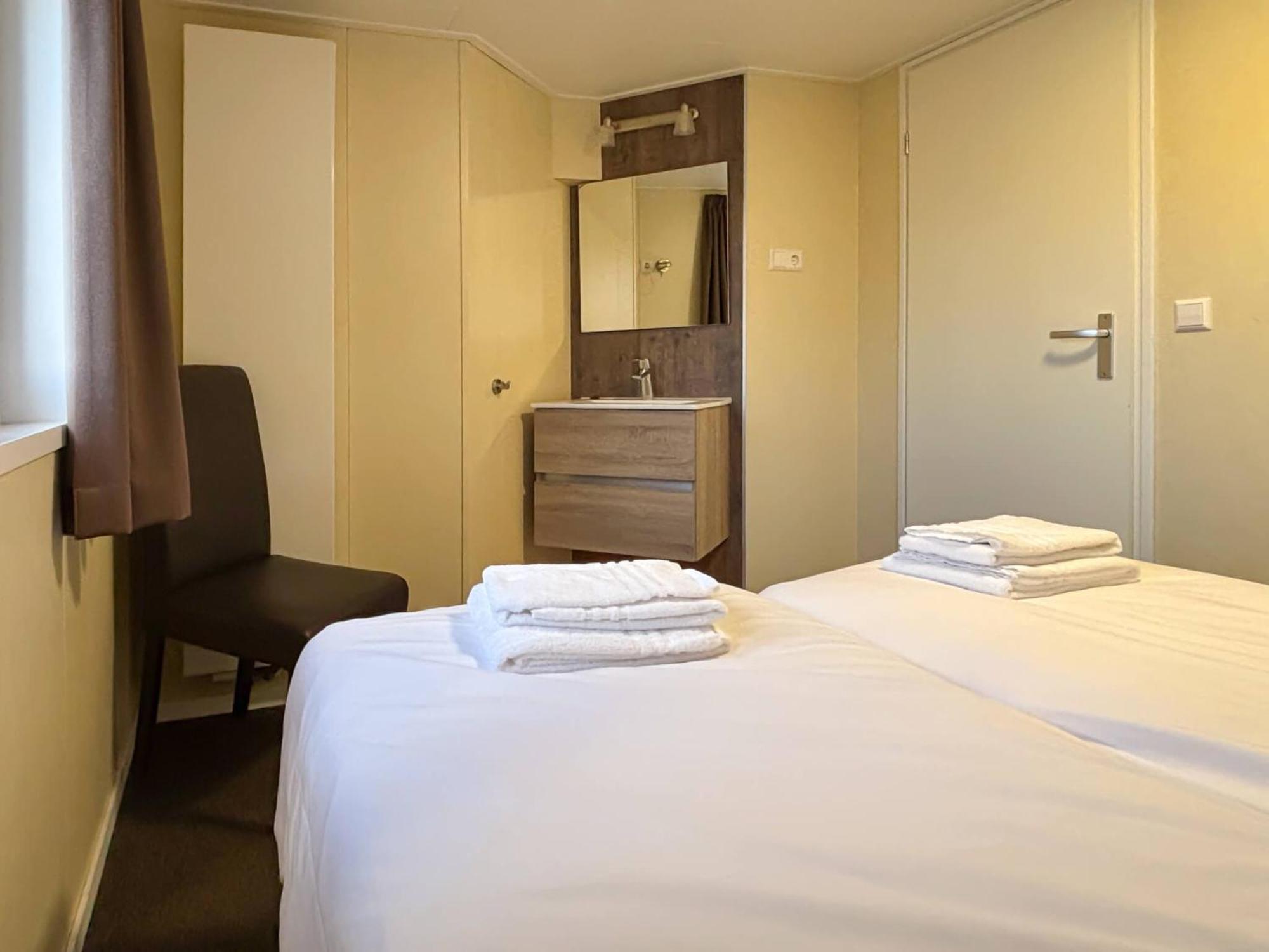 Visserslust Rooms, Apartments And Houseboats Vinkeveen Bagian luar foto